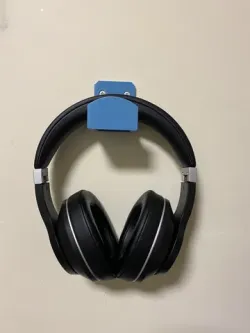 Headphone holder wall dog screw adaptation