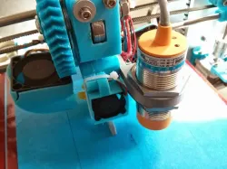 Parametric proximity sensor mount for Wade L3K Extruder