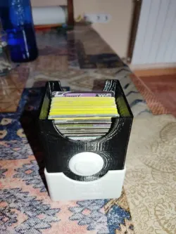 Pokemon Card. Caja para cartas pokemon