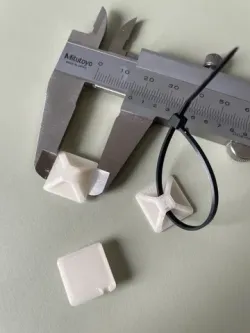 Small zip tie anchor