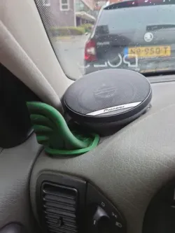 Speaker adapter from 100mm to 130mm speakers