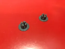 Well nut for 1/4" pegboard