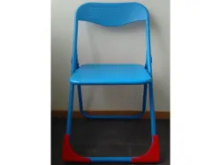Anti-tilt brackets for foldable chairs
