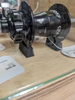 Hub holders