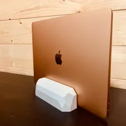 Macbook stand - universal size
