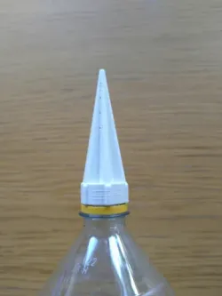 PET bottle irrigation spike