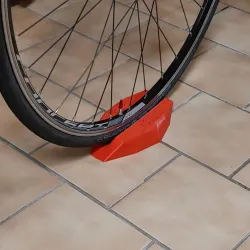 Bike front wheel support for home training