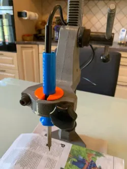 Insert press adapter