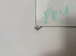 Corner brackets for Plexiglass Dry-erase board