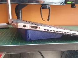 Folding Magnetic Laptop Stand with Ruler