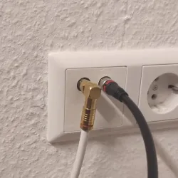 Vodafone 4 Port Cable TV Socket Cover - Germany