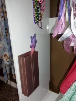 Wall-mounted Wand Bin