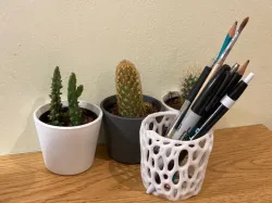 Voronoi-esque Pencil Stand