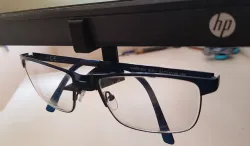 HP24o desktop screen versatile hook + glasses platform