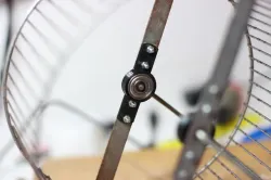Mouse carousel anti grinding improvement