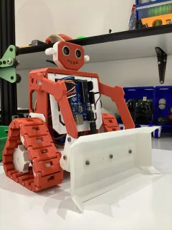 Fathee tank Robot