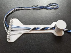 Halter für Freundschaftsbänder / friendship bracelet tool