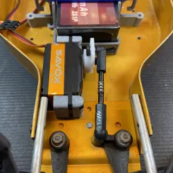 RC10 Goldpan Battery Retainer