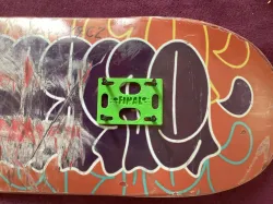 Skateboard truck riser pad