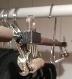 Fix your clothes hangers clips!