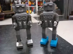 Flywheel powered Walking Robot