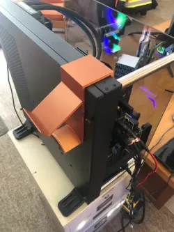 Headphone and Controller Holder for Thermaltake P3