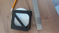 Center finder for round surfaces