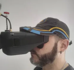 Eachine EV800D Crazy Hat support