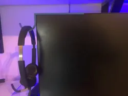 Headset hook for screen or monitor