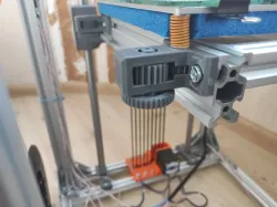 Adjustable Bed Holders V-Slot