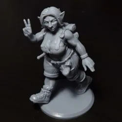 Camélia the goblin girl - Hiking 1/12 scale