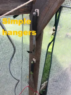 Simple hangers