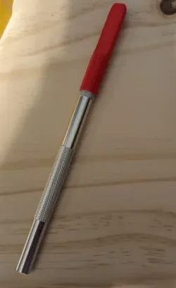 Cap for 8mm blade pen