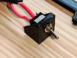 DC toggle switch side mount panel