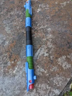 Derelict Dual Bladed Lightsaber Hilt