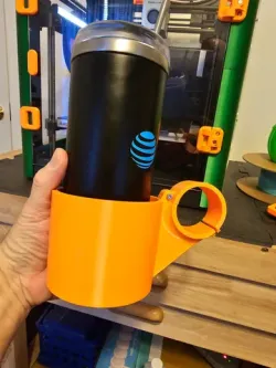 Swinging lounge chair cup holder