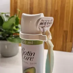 Gillette razor mount / holder on a foam can
