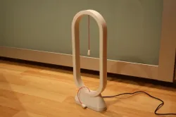 Magnet and string lamp