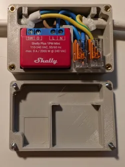 Shelly 1 PM mini housing closed