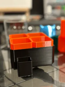 Small Self-Watering Seed Starter 2x2