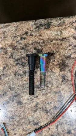 SF GT Axle Bolts