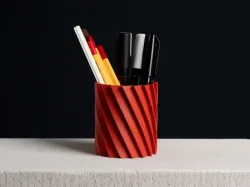 Twisted Pencil Cup, (vase mode & shelled)