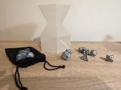 Vase mode dice tower