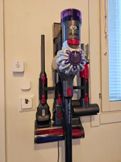 Dyson V8 Accessory rack