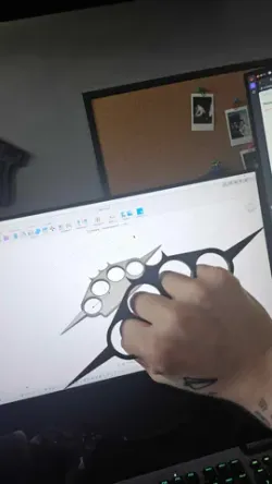 Knuckle duster (spiky)