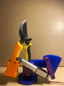 Prosthetic Garden Snips Attachment