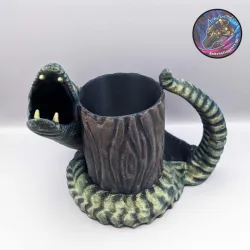 Snake Dice Roller Can Mug