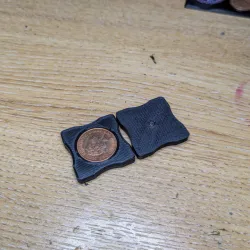 32mm round to 30mm square wargaming movement tray base convertor