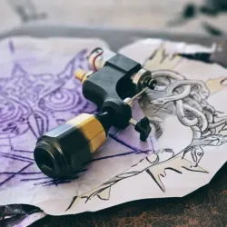 Body for upcycled tattoo machine made using toothbrush/hair trimmer motor