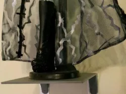 command strip mini shelf